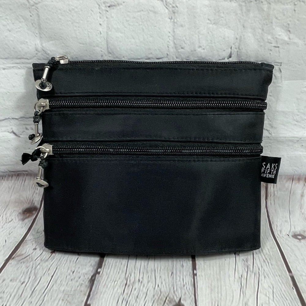 Saks Fifth Avenue Black Accessories Pouch/Makeup Bag Black
